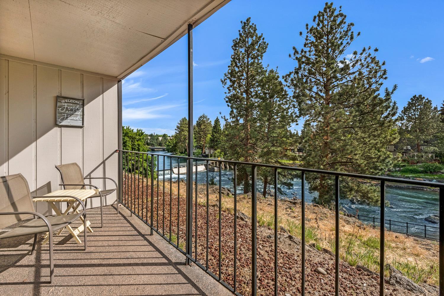 Bend Riverside Condos Near Downtown Bend Room photo