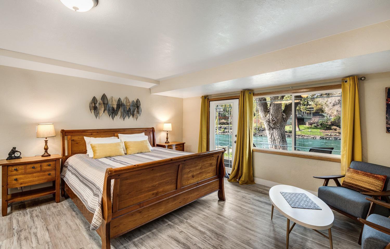 Bend Riverside Condos Near Downtown Bend Room photo