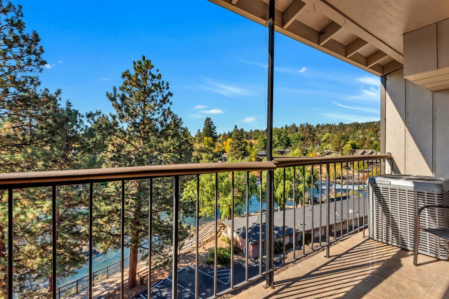 Bend Riverside Condos Near Downtown Bend Room photo
